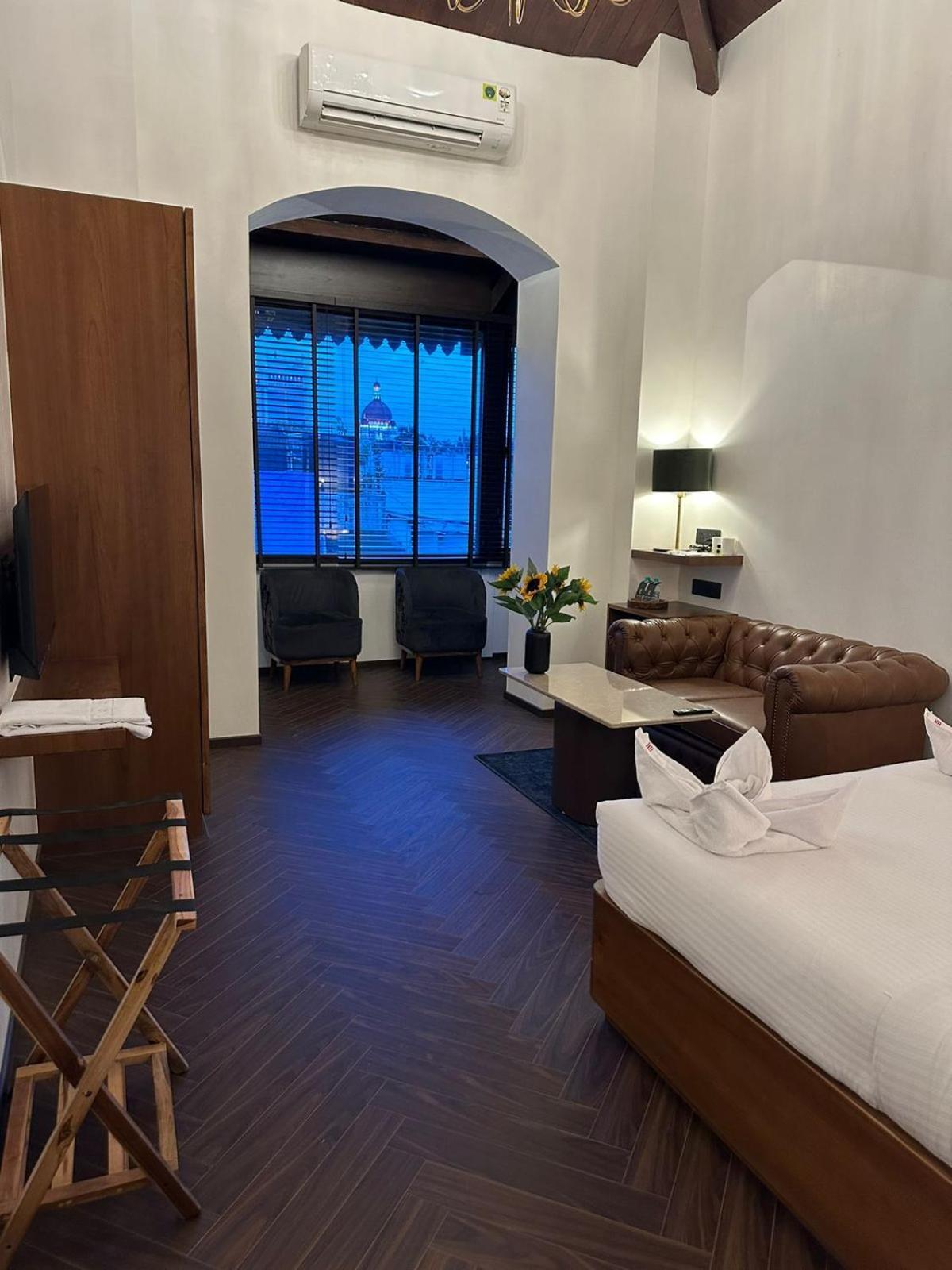 Gulf Hotel Mumbai- The Boutique Hotel Colaba Mumbai Dış mekan fotoğraf