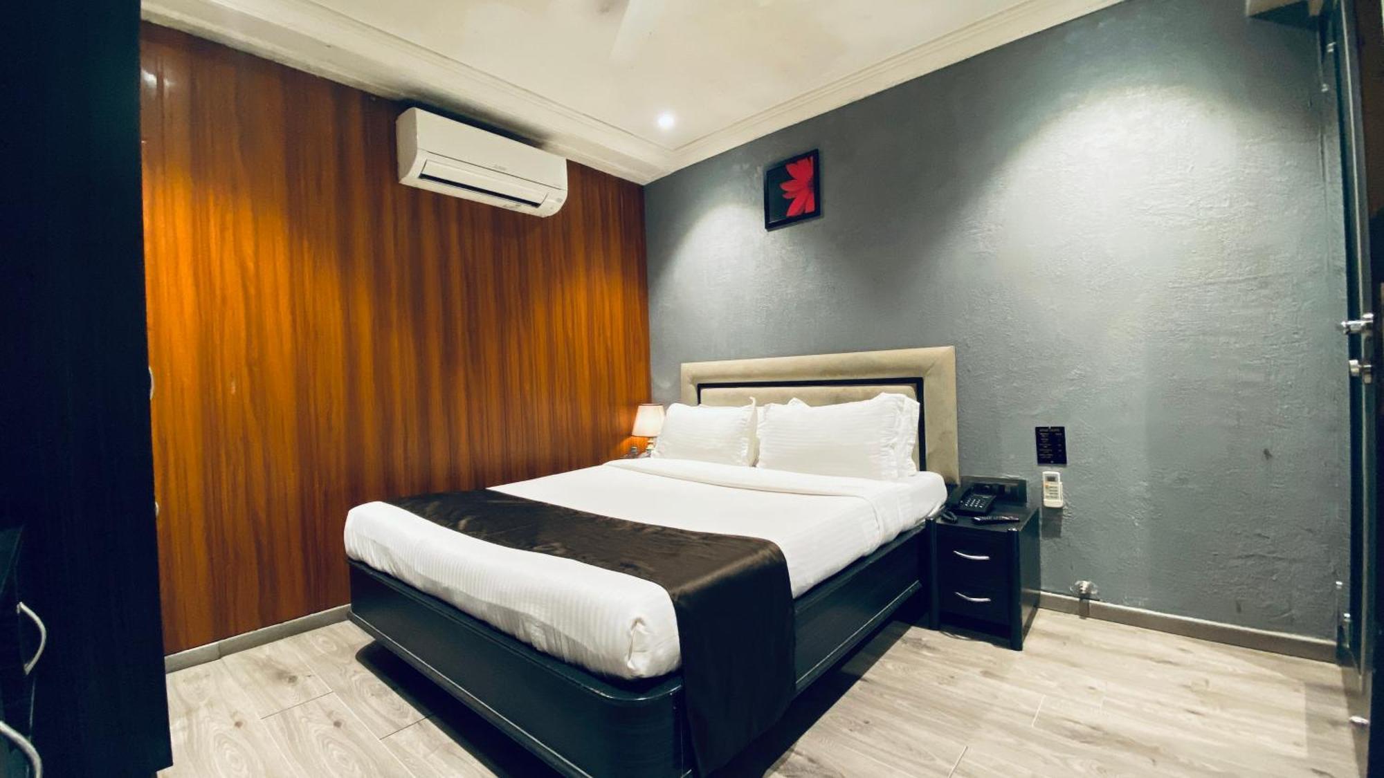 Gulf Hotel Mumbai- The Boutique Hotel Colaba Mumbai Dış mekan fotoğraf